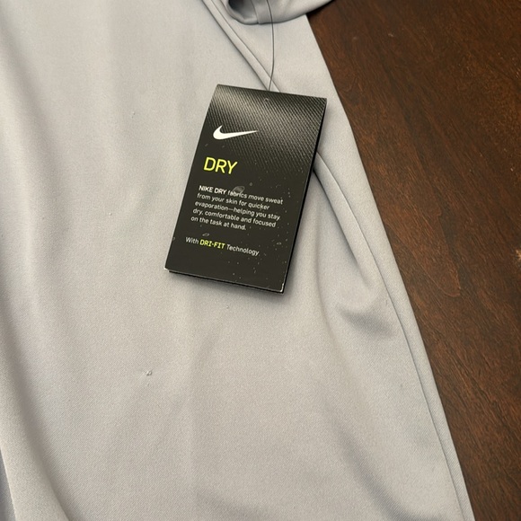 Nike Dri Fit Golf Shirt Medium - Picture 3 of 5
